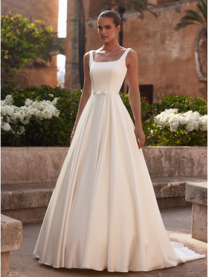 Bianco Levente Bridal Gown Ivory